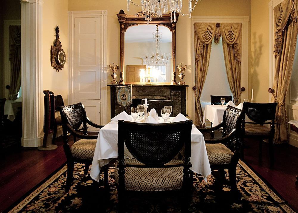 Monmouth Historic Inn ناتشيز، مسيسيبي المظهر الخارجي الصورة