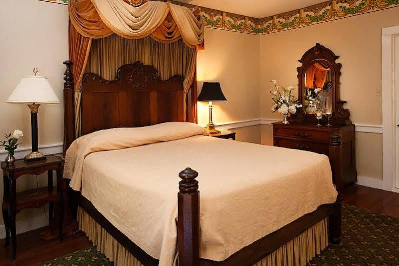 Monmouth Historic Inn ناتشيز، مسيسيبي المظهر الخارجي الصورة